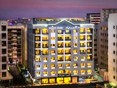 Savoy Park Hotel apartamentos Dubái Exterior foto